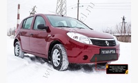 Зимняя заглушка решетки переднего бампера Renault Sandero 2009-2013