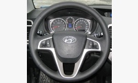 Кожаная оплетка на руль Hyundai Solaris, i20, черная (для замены штатной кожаной накладки)