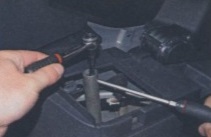 Задняя амортизаторная стойка (амортизатор) Рено Дастер (привод 4*4)