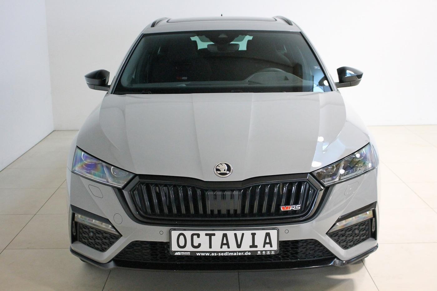 Набор для подкраски сколов и царапин Skoda Octavia Стальной Серый (М3М3)