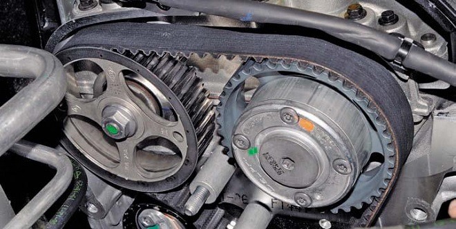 Как самостоятельно поменять ремень ГРМ на Renault Duster 2 литра